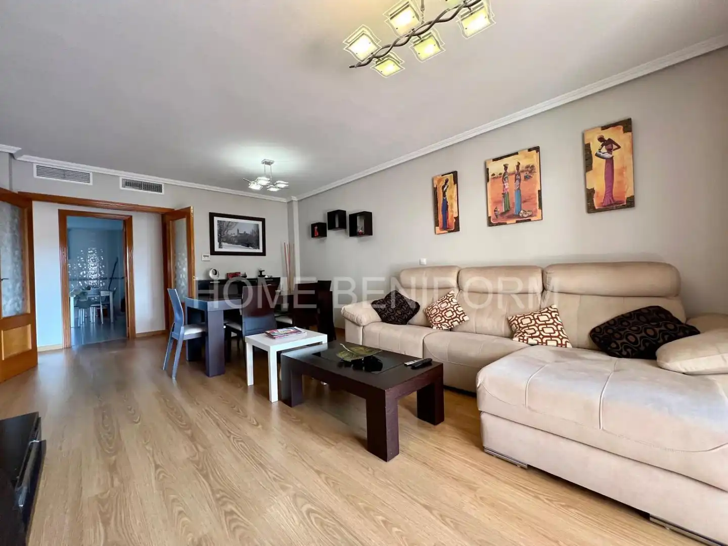 Sala de estar de Piso en venta en La Nucia con Terraza, Trastero y Piscina comunitaria