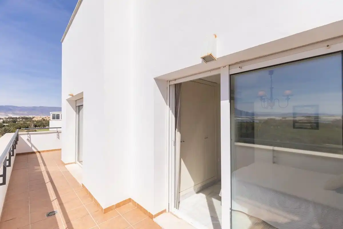 Terrassa de Àtic en venda en Roquetas de Mar amb Aire condicionat, Jardí privat i Terrassa