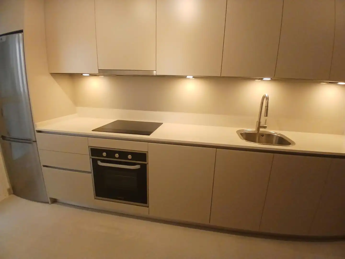 Küche von Wohnung zur Miete in Málaga mit Klimaanlage und Alarm