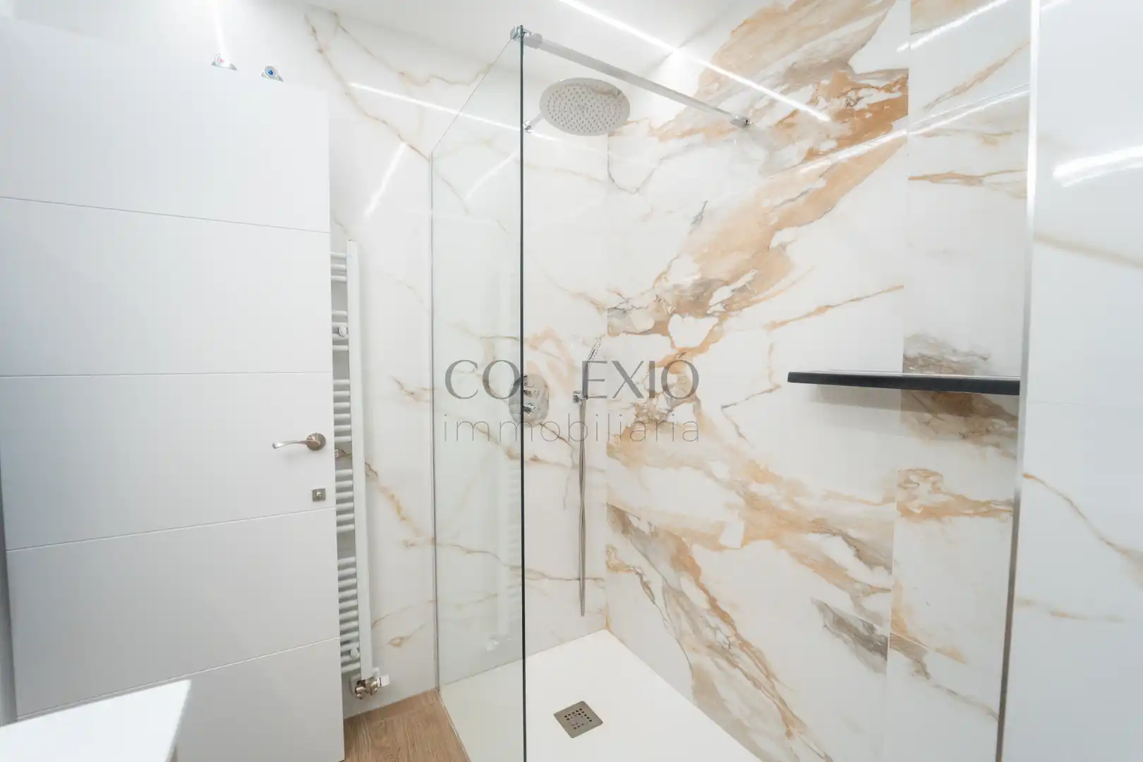 Bathroom of Ground floor for sale in Girona  with Air Conditioner, Heating and Private garden
