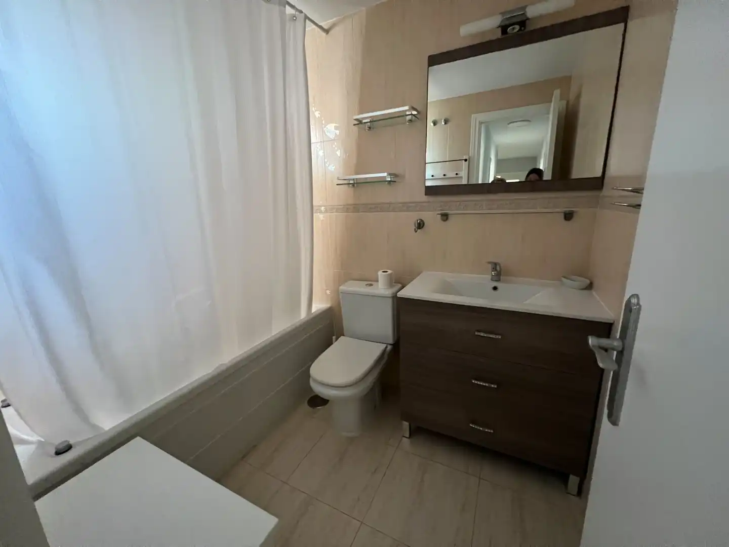 Bany de Pis en venda en Vélez-Málaga amb Traster, Moblat i Piscina comunitària