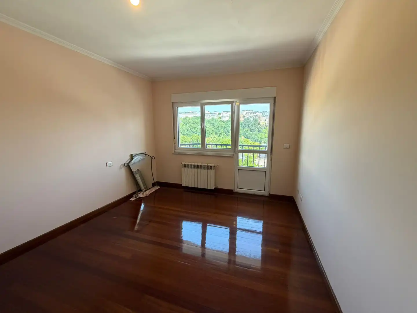 Habitación de Casa o chalet en venta en Lugo con Calefacción, Terraza y Balcón