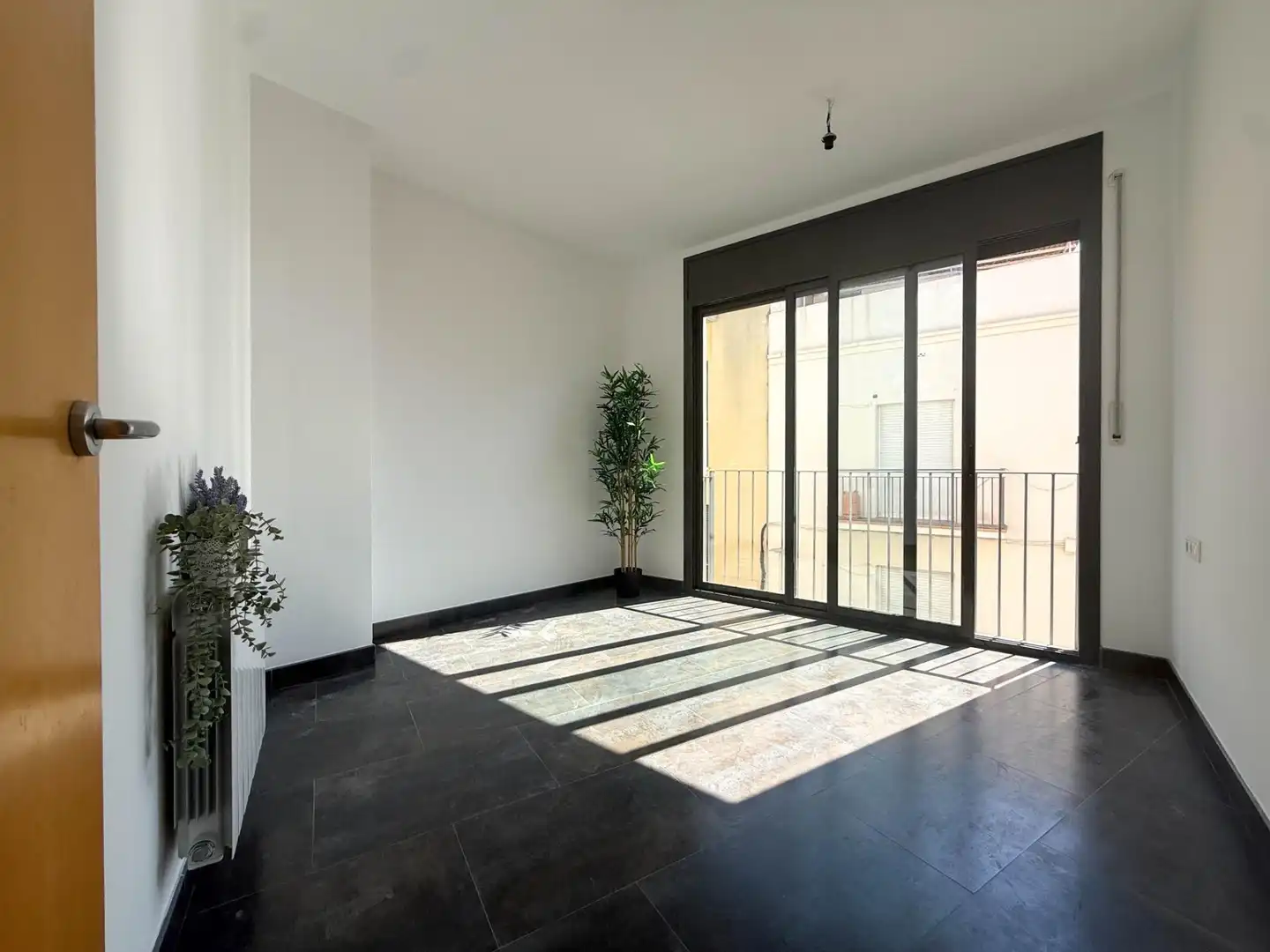 Wohnzimmer von Haus oder Chalet zum Verkauf in Vilanova i la Geltrú mit Heizung, Terrasse und Balkon