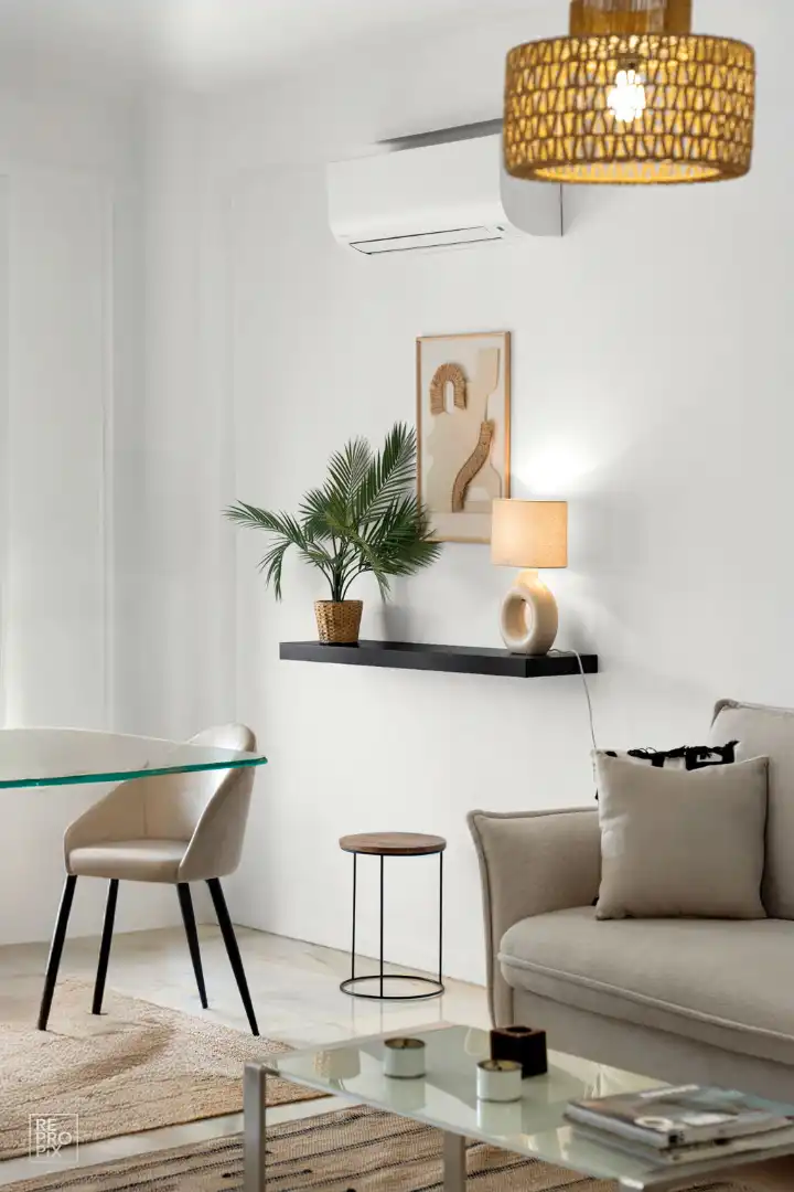 Sala d'estar de Àtic en venda en Nueva Andalucía