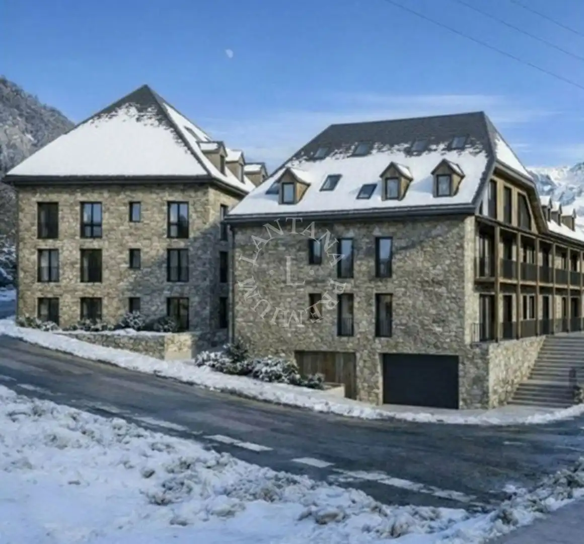Vista exterior de Piso en venta en Naut Aran con Trastero