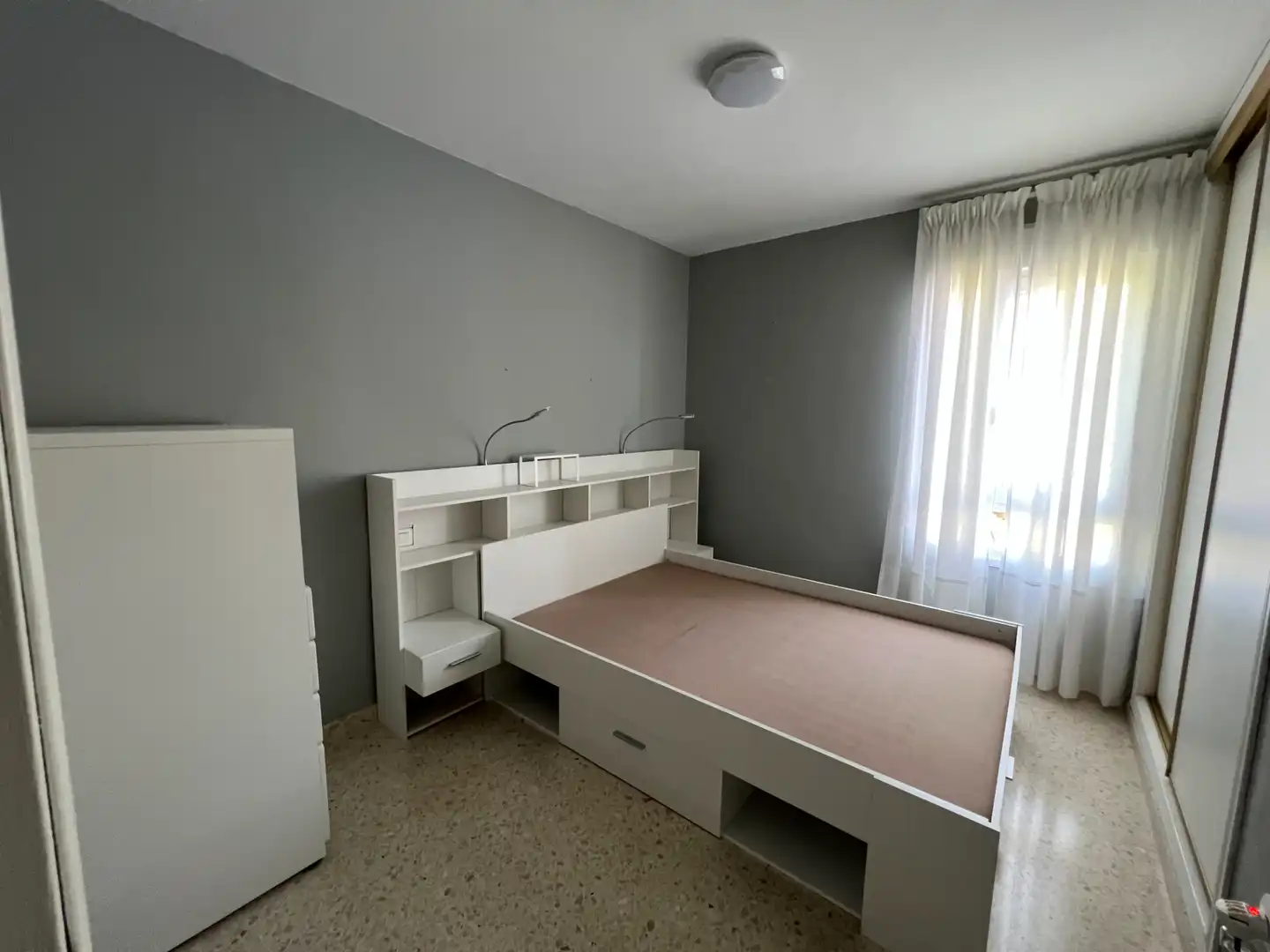 Dormitori de Pis en venda en Vélez-Málaga amb Traster, Moblat i Piscina comunitària