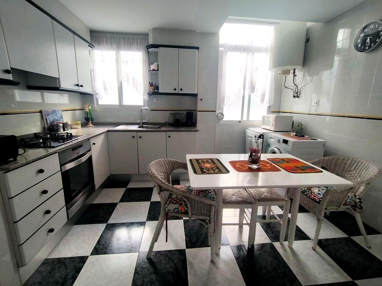 Cocina de Piso en venta en Oliva con Balcón