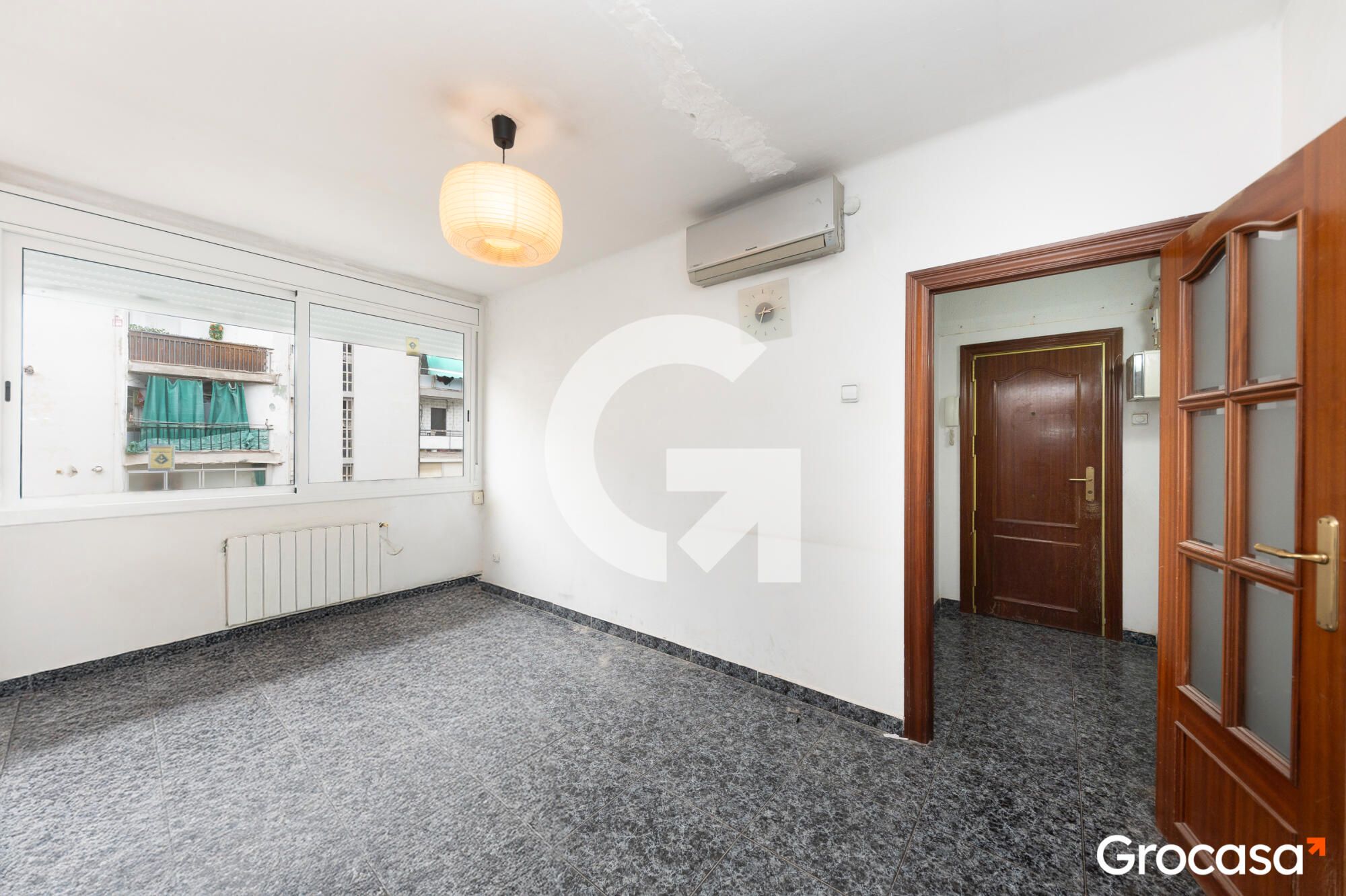 Sala d'estar de Pis en venda en Cornellà de Llobregat amb Aire condicionat, Calefacció i Forn