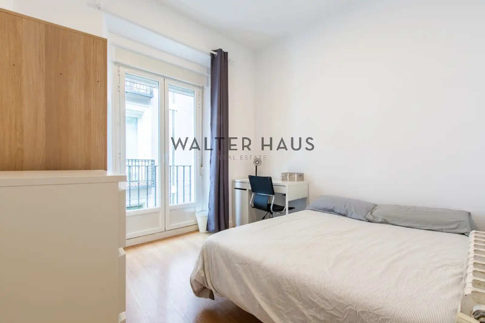 Piso con terraza en venta en Calle de la Luna, imagen 18