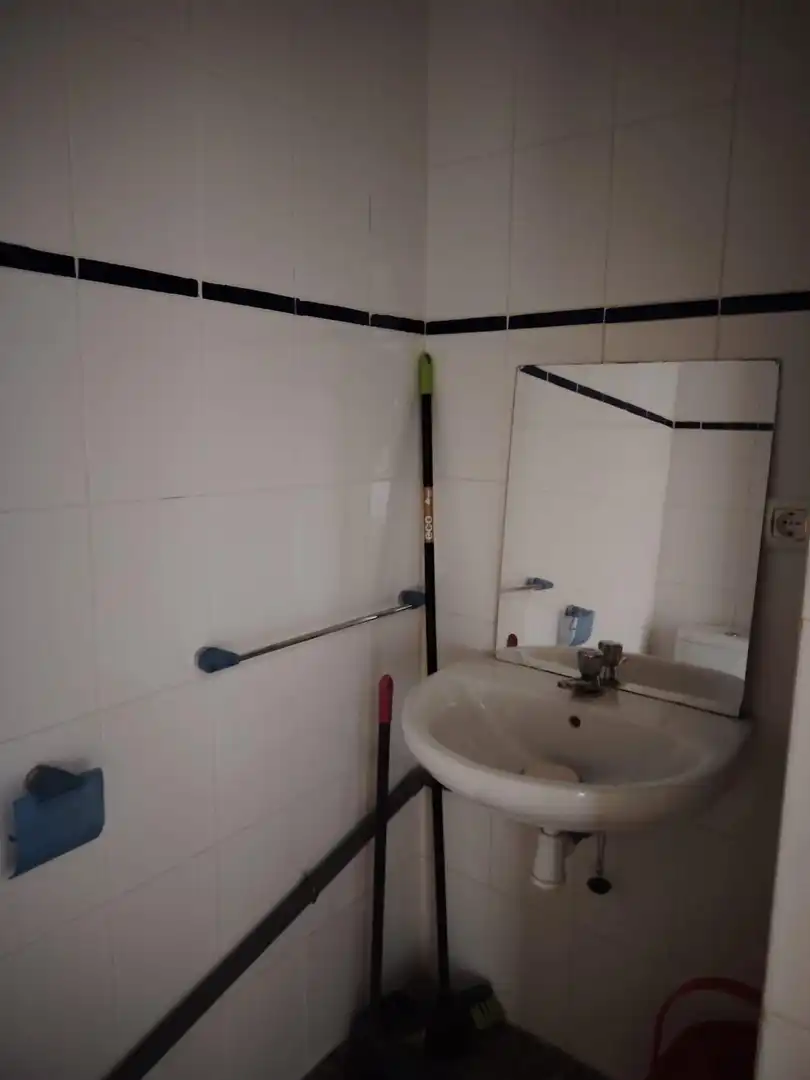 Badezimmer von Geschaftsraum zur Miete in Llíria mit Klimaanlage