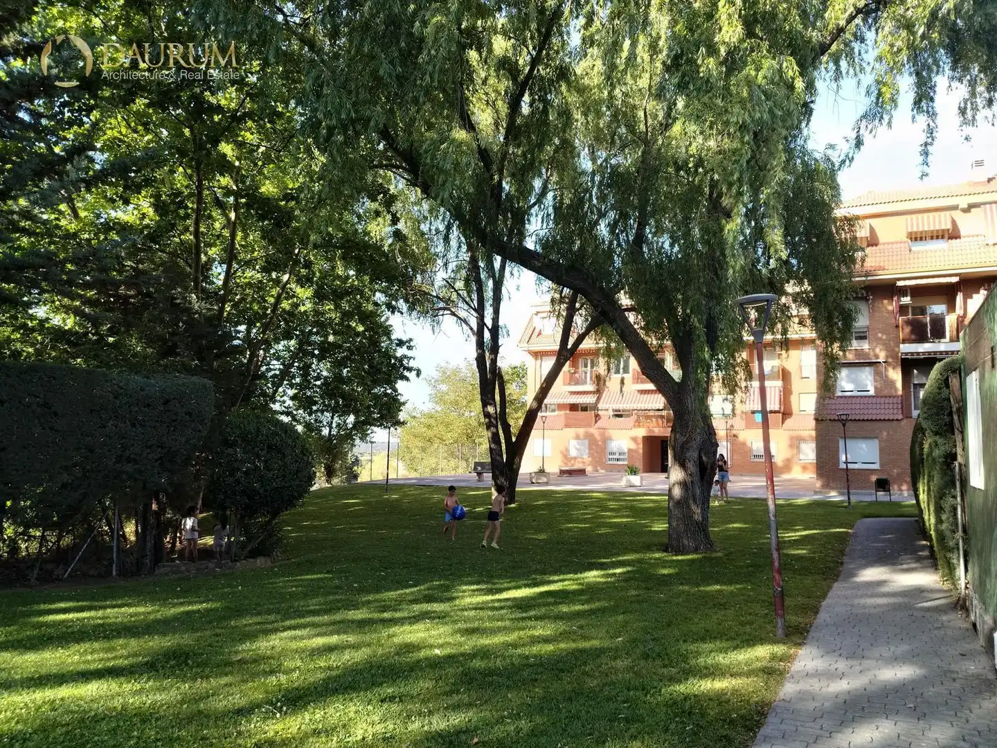 Jardín de Piso en venta en Las Rozas de Madrid con Aire acondicionado, Calefacción y Terraza