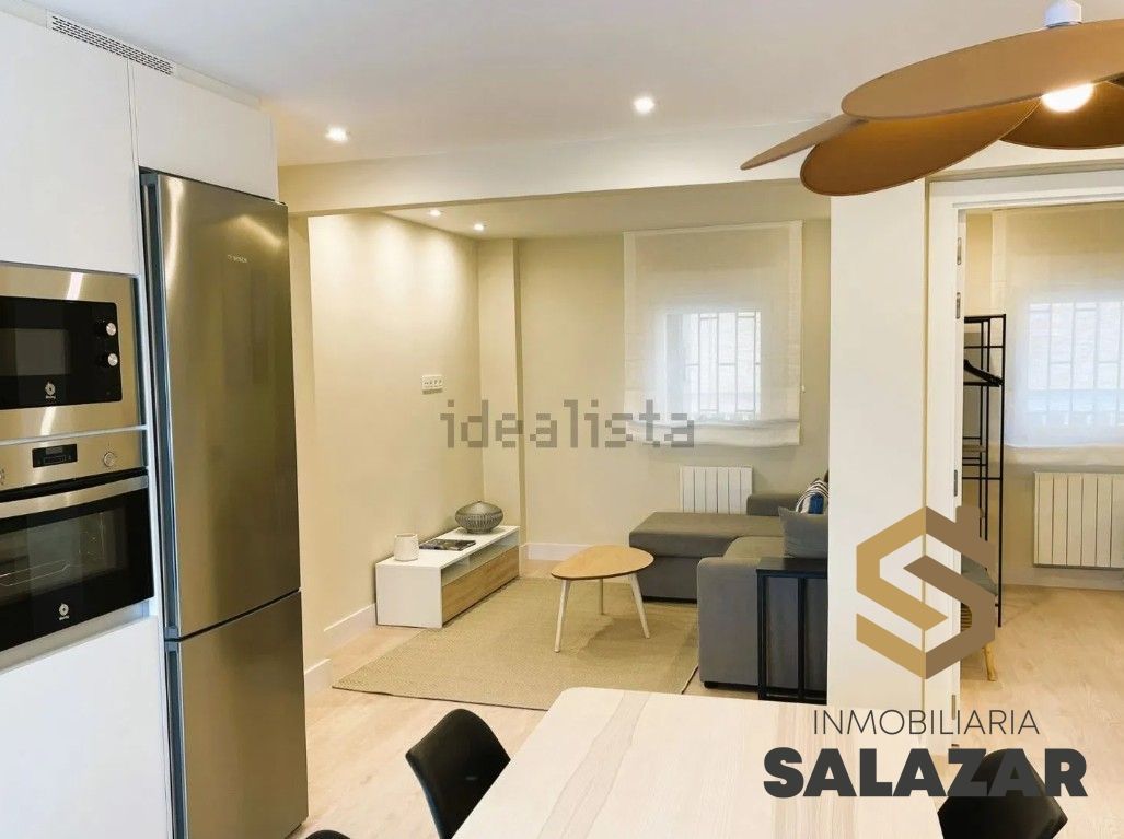 Living room of Flat to rent in Bilbao   with Heating