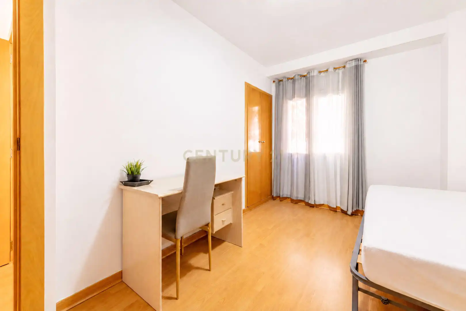 Schlafzimmer von Erdgeschoss zum Verkauf in Valencia