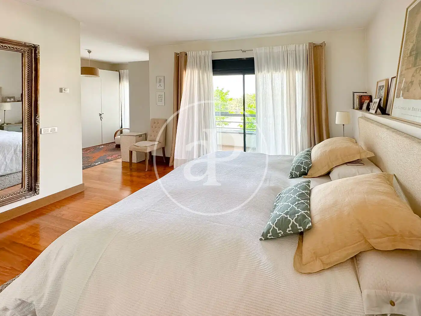 Semi-detached house with pool for sale in Casco Antiguo, imagen 9