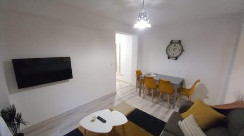 Foto 3 de Piso de alquiler en San Pascual,  Madrid Capital