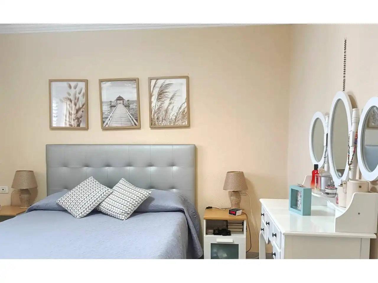Schlafzimmer von Dachboden zum Verkauf in Tacoronte mit Privatgarten, Terrasse und Abstellraum