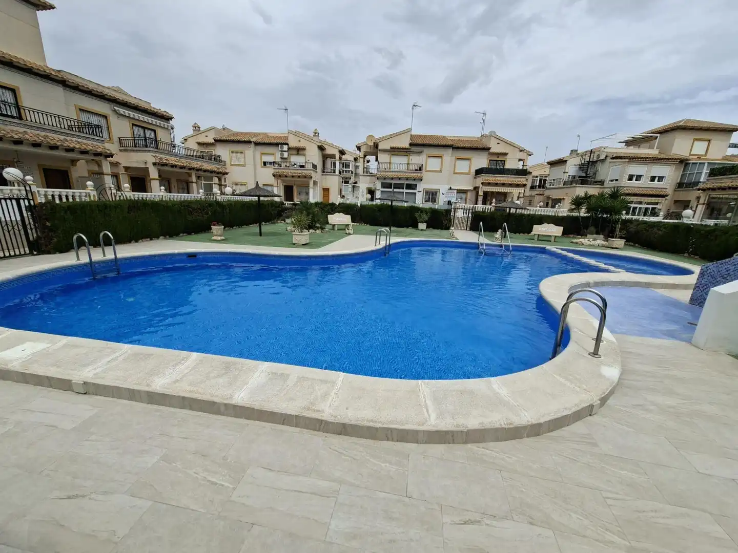Bungalow with terrace for sale in Orihuela Costa