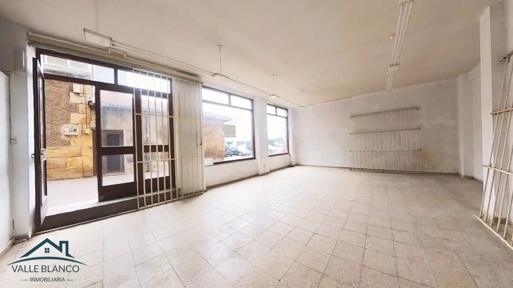 Business premises to rent in Reinosa, imagen 3