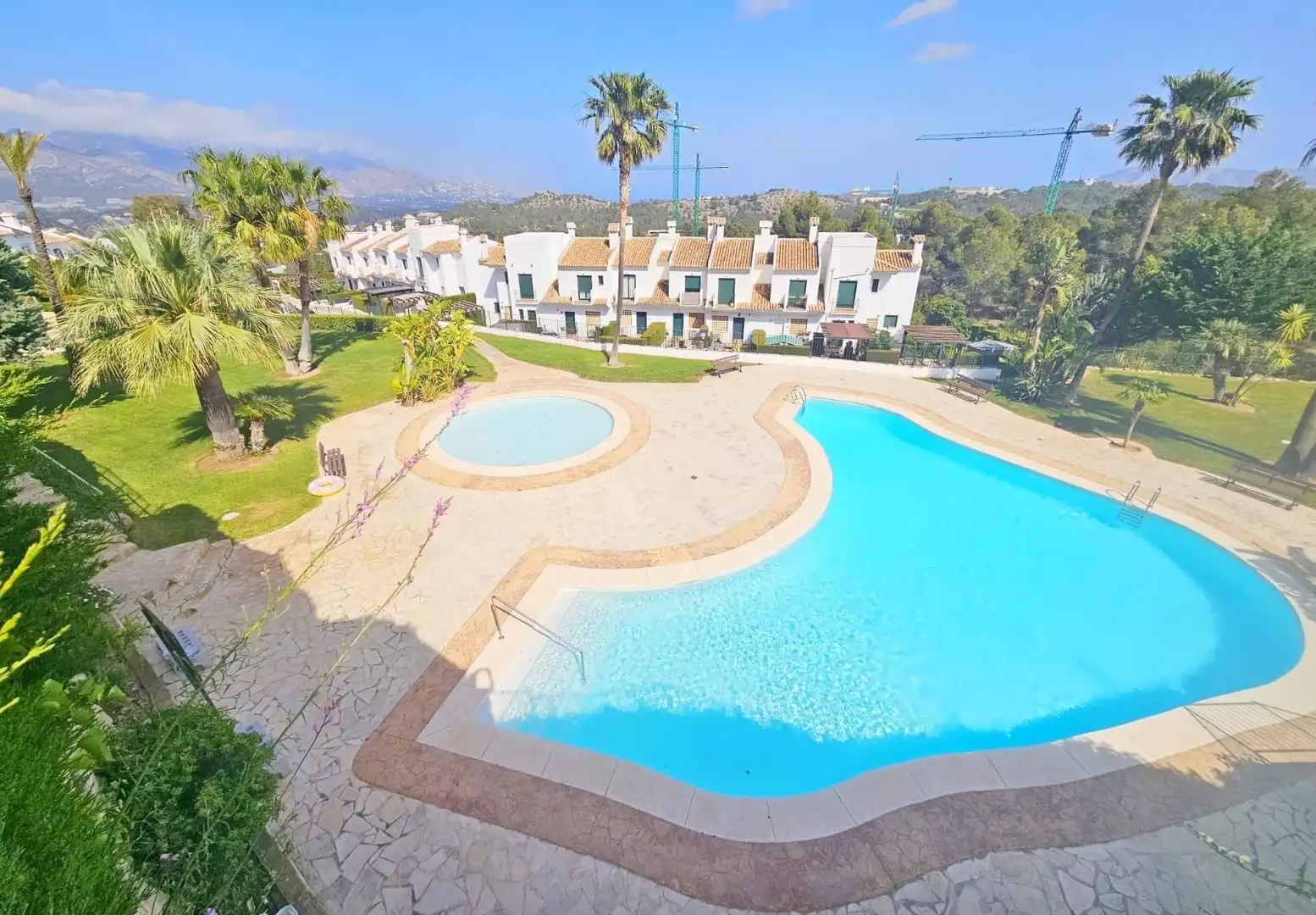 Swimming pool of Houses for sale in Polop  with Private garden and Community pool