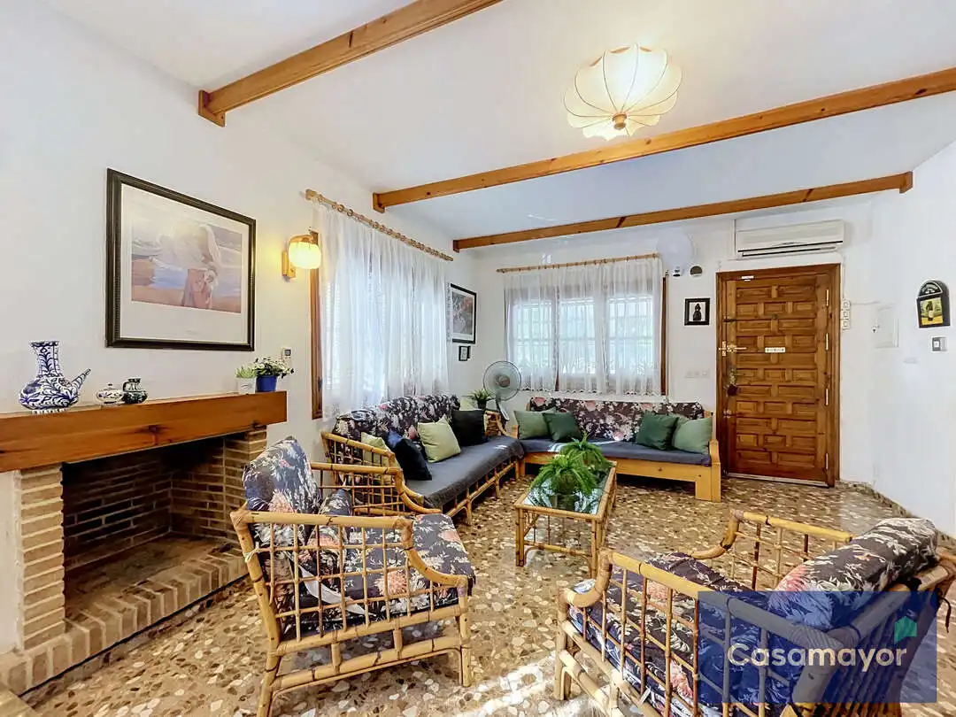 Sala d'estar de Casa o xalet en venda en Sant Joan d'Alacant amb Aire condicionat, Jardí privat i Piscina