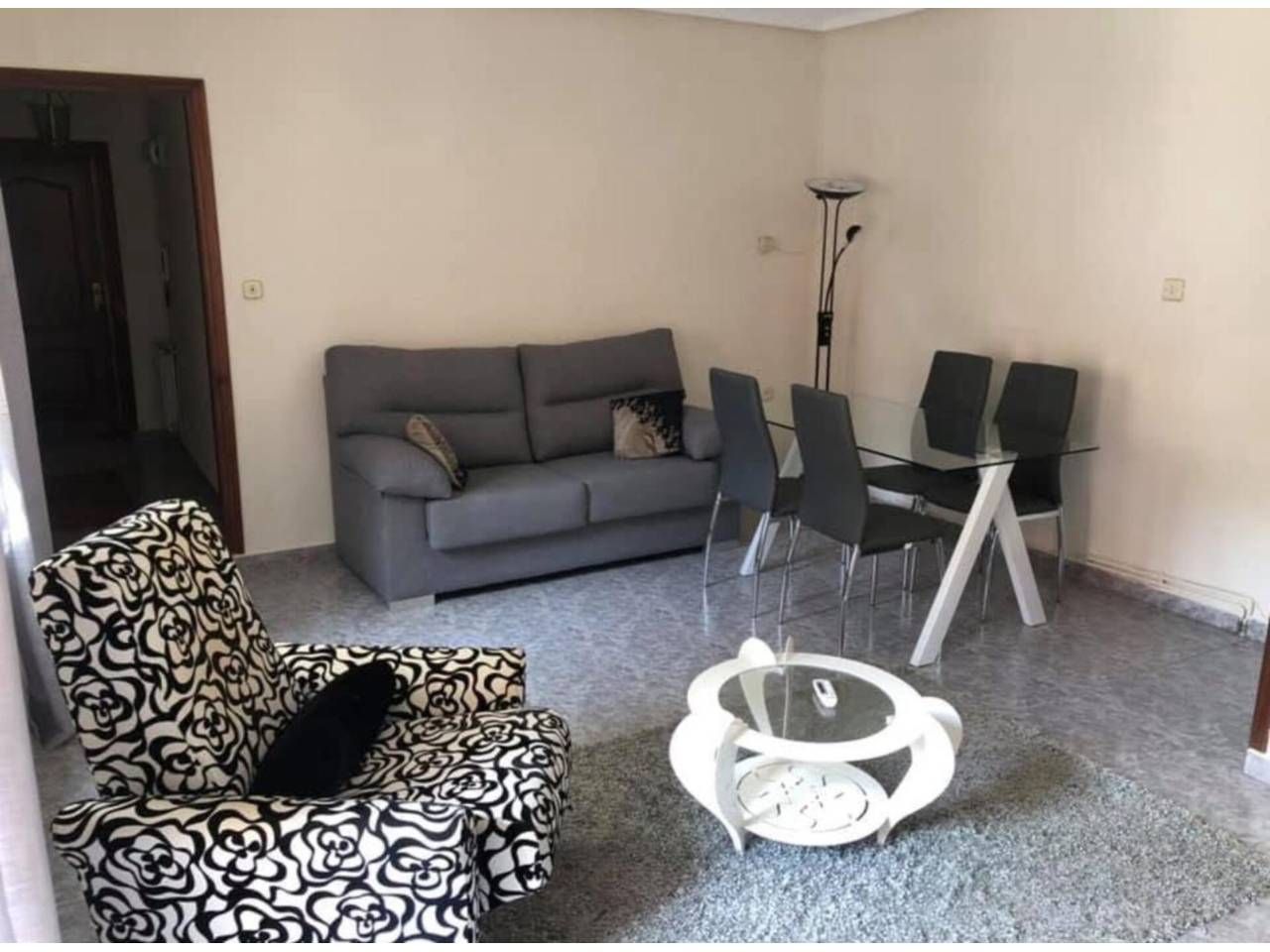 Sala d'estar de Apartament en venda en  Albacete Capital amb Calefacció i Balcó
