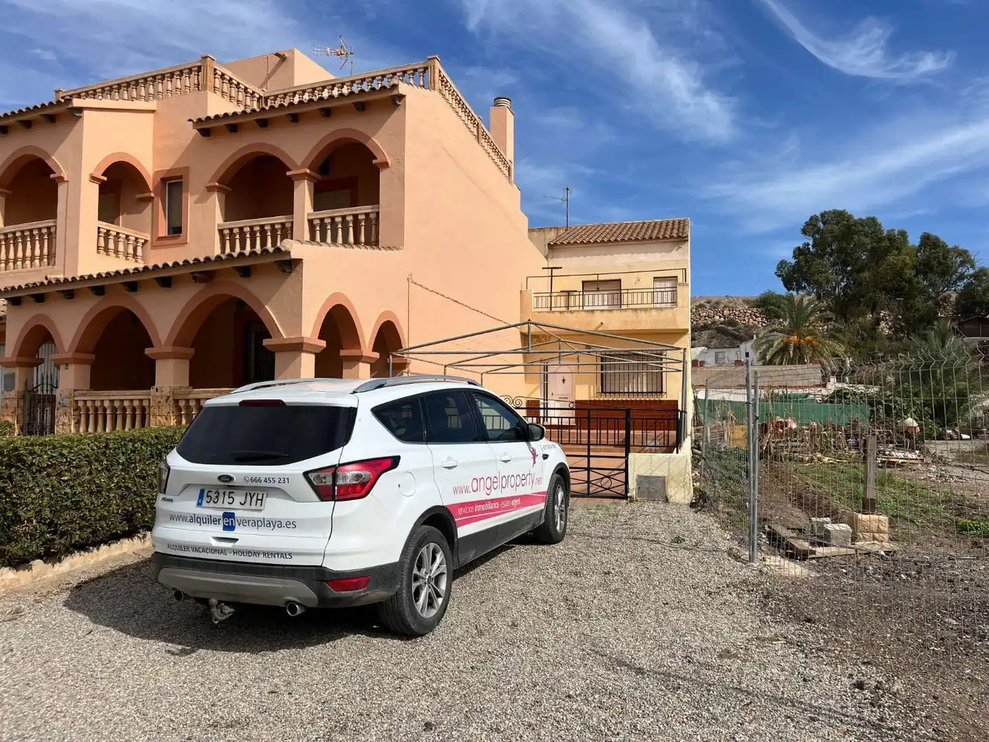 Vista exterior de Casa o chalet en venta en Cuevas del Almanzora con Aire acondicionado, Terraza y Amueblado