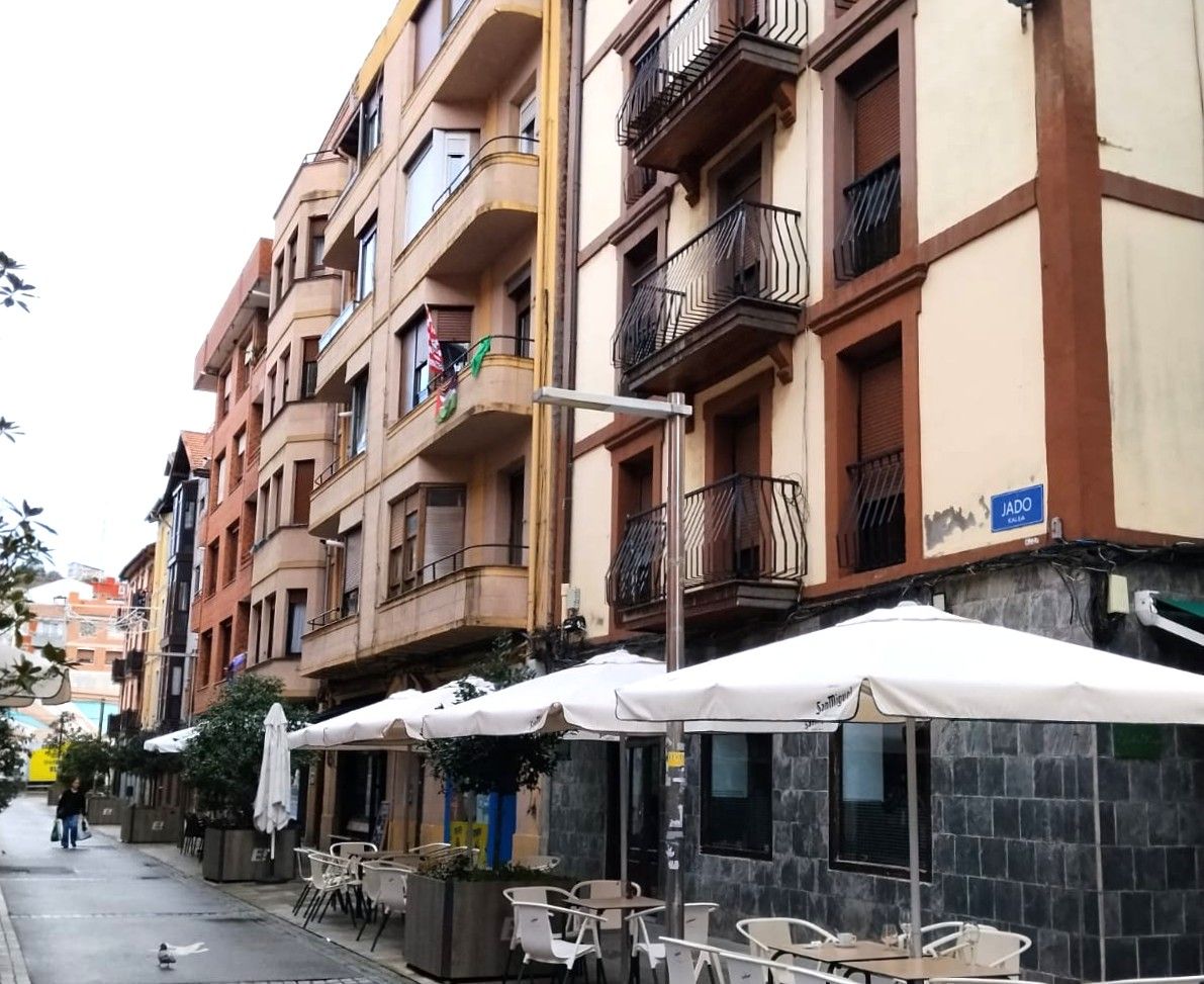 Vista exterior de Apartament en venda en Erandio