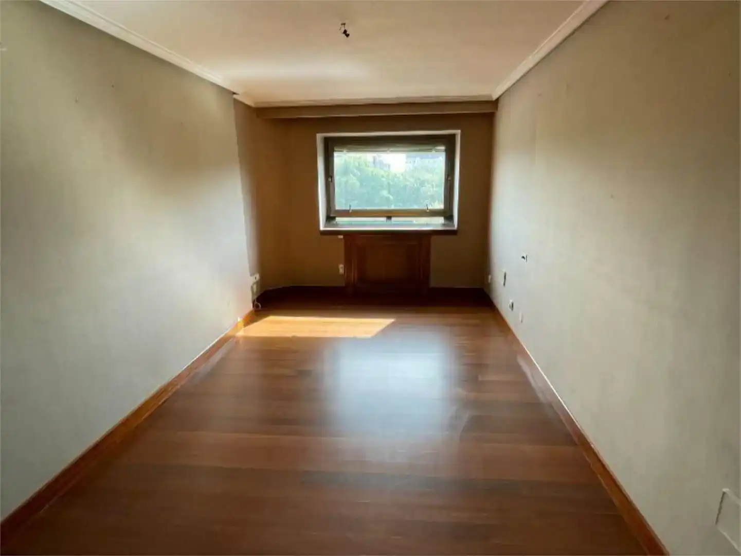 Piso en venta en León Capital  con Parquet, Trastero y Piscina