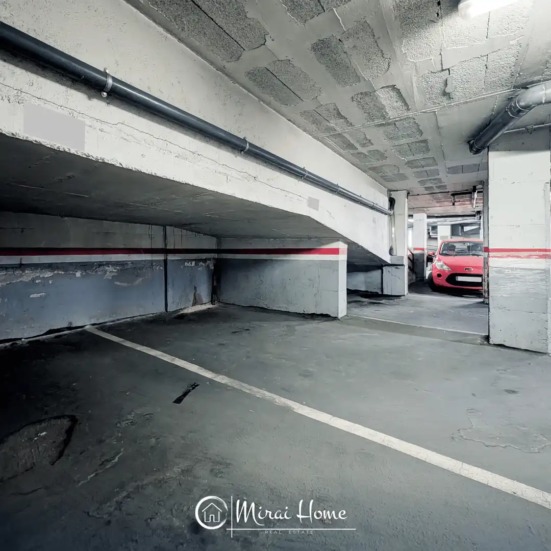 Parkplatz von Garage zum Verkauf in Granollers