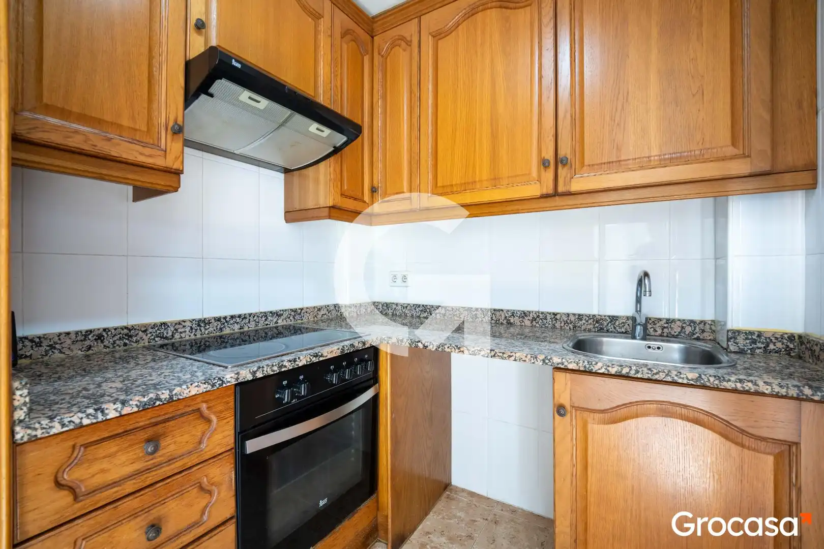 Kitchen of Flat for sale in Mataró  with Air Conditioner, Oven and TV