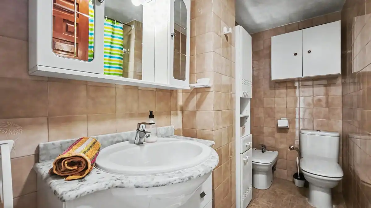 Badezimmer von Haus oder Chalet zum Verkauf in Dénia mit Klimaanlage, Heizung und Terrasse