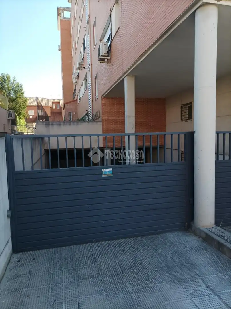 Exterior view of Garage for sale in Rivas-Vaciamadrid