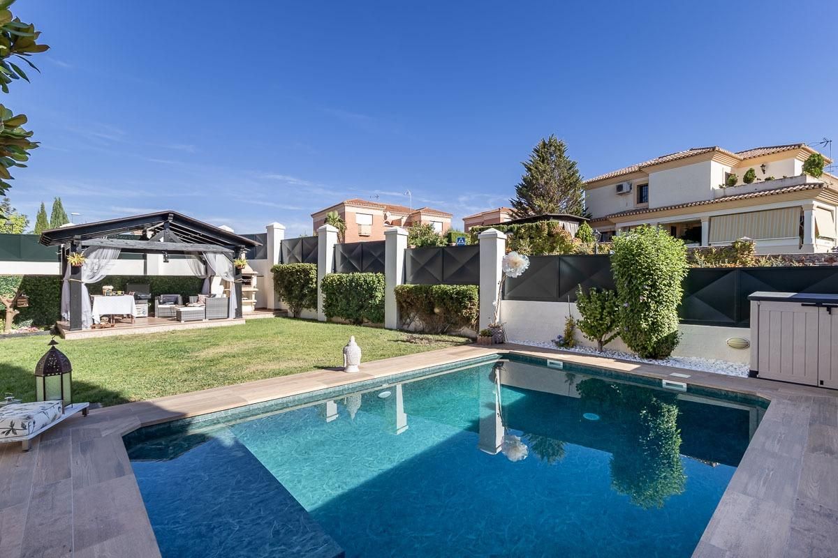 Jardí de Casa o xalet en venda en Albolote amb Aire condicionat, Calefacció i Jardí privat