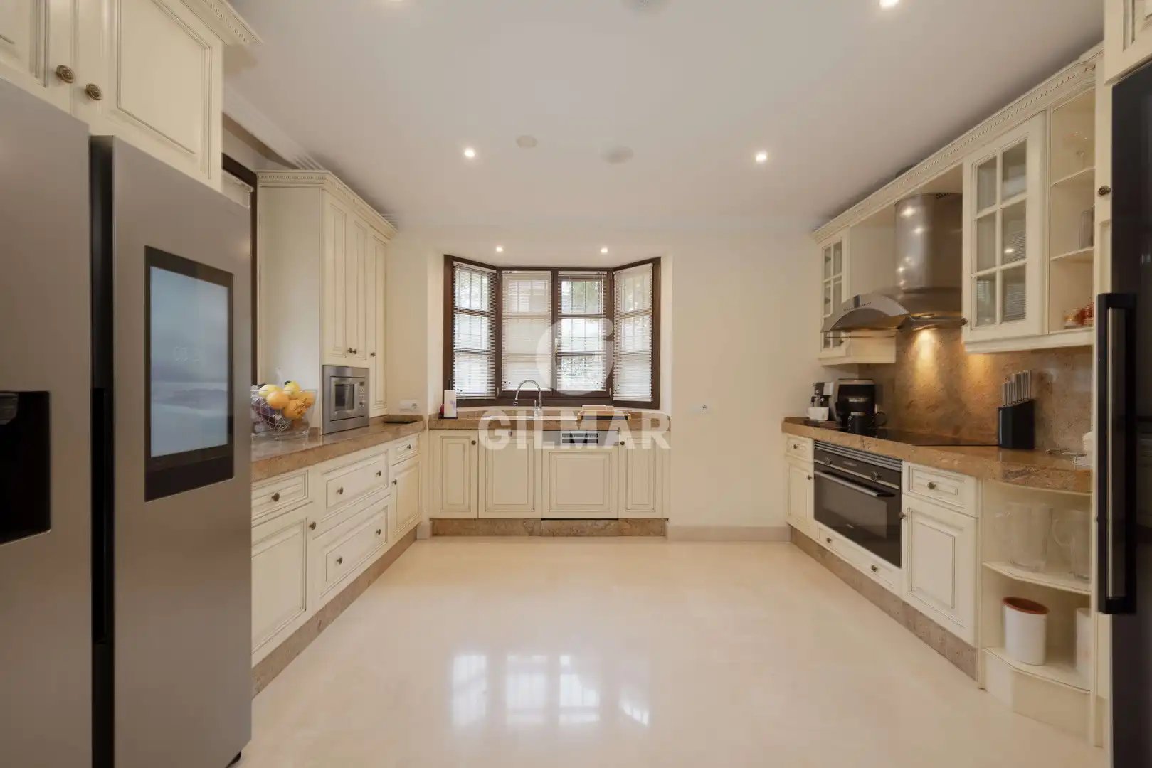 Cocina de Casa o chalet en venta en Benahavís con Calefacción, Jardín privado y Piscina