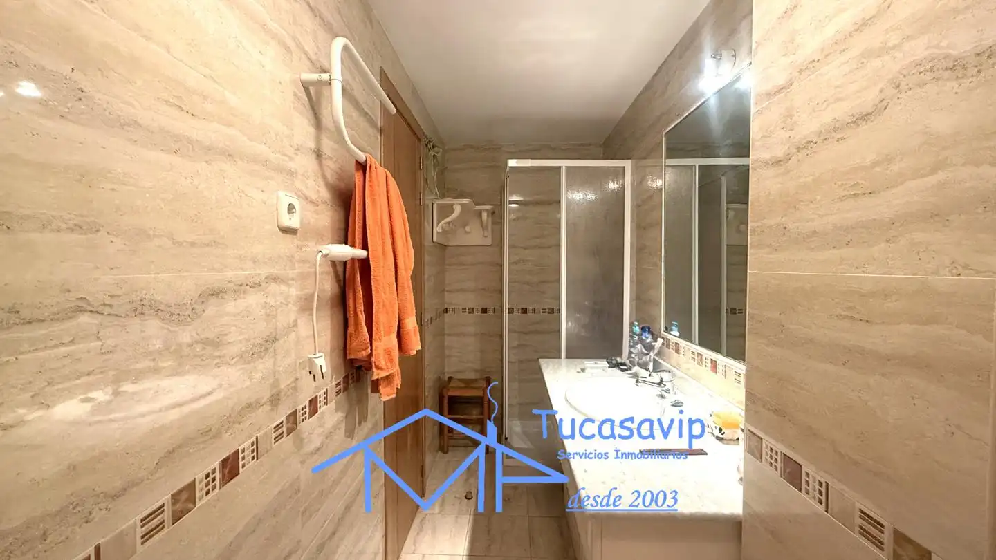 Baño de Dúplex en venta en El Hoyo de Pinares  con Calefacción y Amueblado