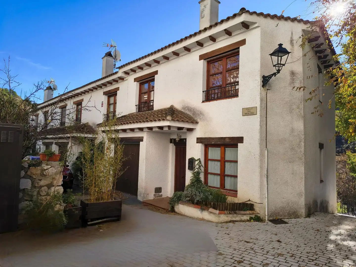 Vista exterior de Casa adosada en venta en Olmeda de las Fuentes con Calefacción y Terraza
