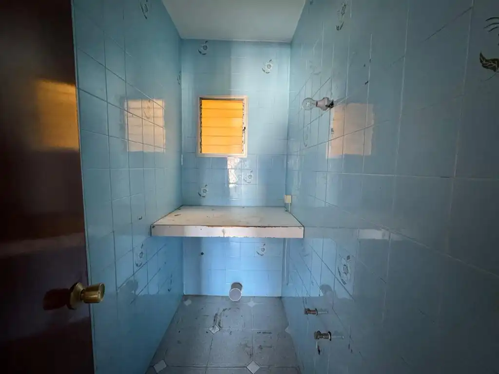 Bany de Pis en venda en Santa Bàrbara