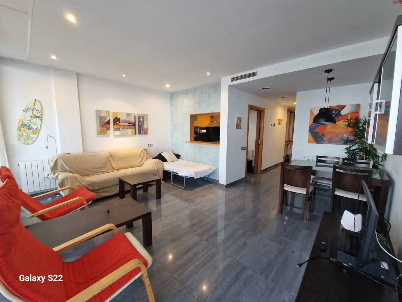 Sala de estar de Piso de alquiler en Cubelles con Aire acondicionado, Calefacción y Terraza