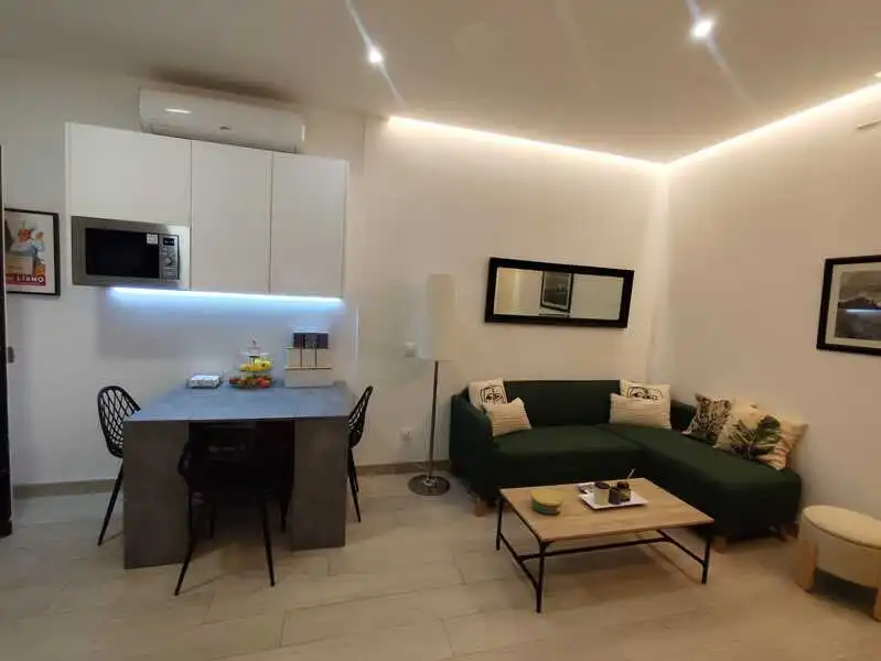 Sala de estar de Piso de alquiler en  Madrid Capital con Aire acondicionado y Trastero