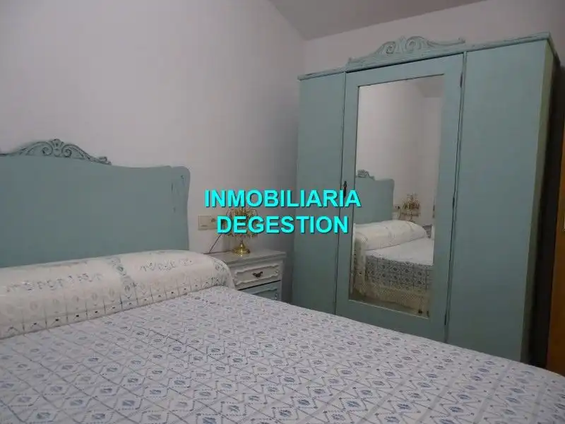 Schlafzimmer von Einfamilien-Reihenhaus zum Verkauf in Lupión mit Klimaanlage, Terrasse und Möbliert