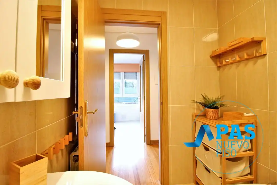 Baño de Piso de alquiler en Piélagos con Calefacción, Jardín privado y Parquet