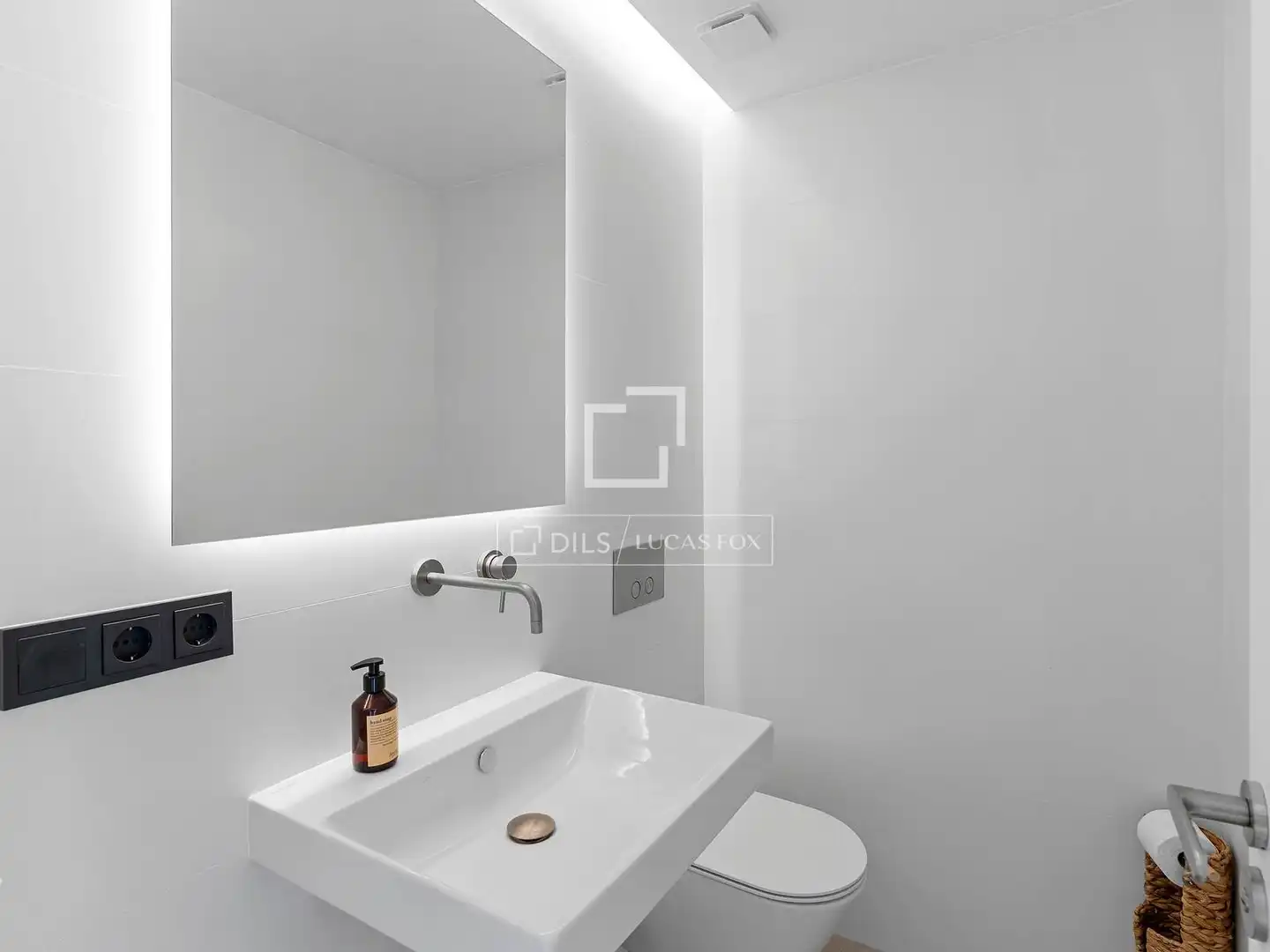 Baño de Piso en venta en  Palma de Mallorca con Aire acondicionado, Calefacción y Terraza