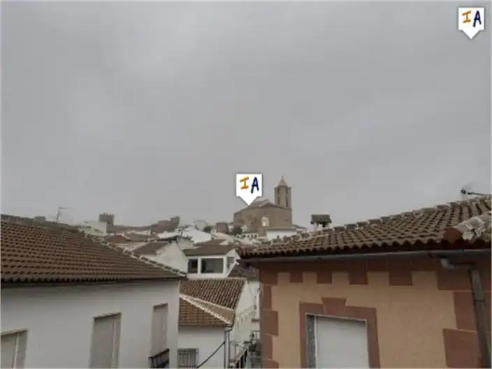 Vista exterior de Casa adosada en venda en Iznájar amb Aire condicionat, Terrassa i Traster