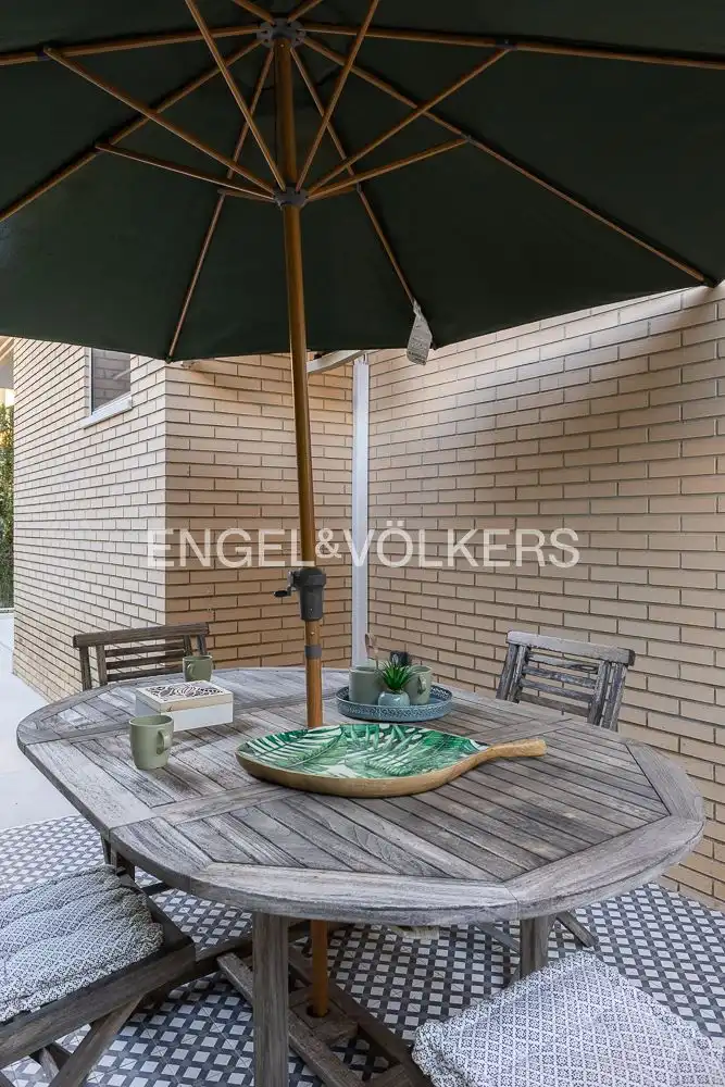 Terrace of Houses for sale in Chiva  with Air Conditioner, Heating and Private garden