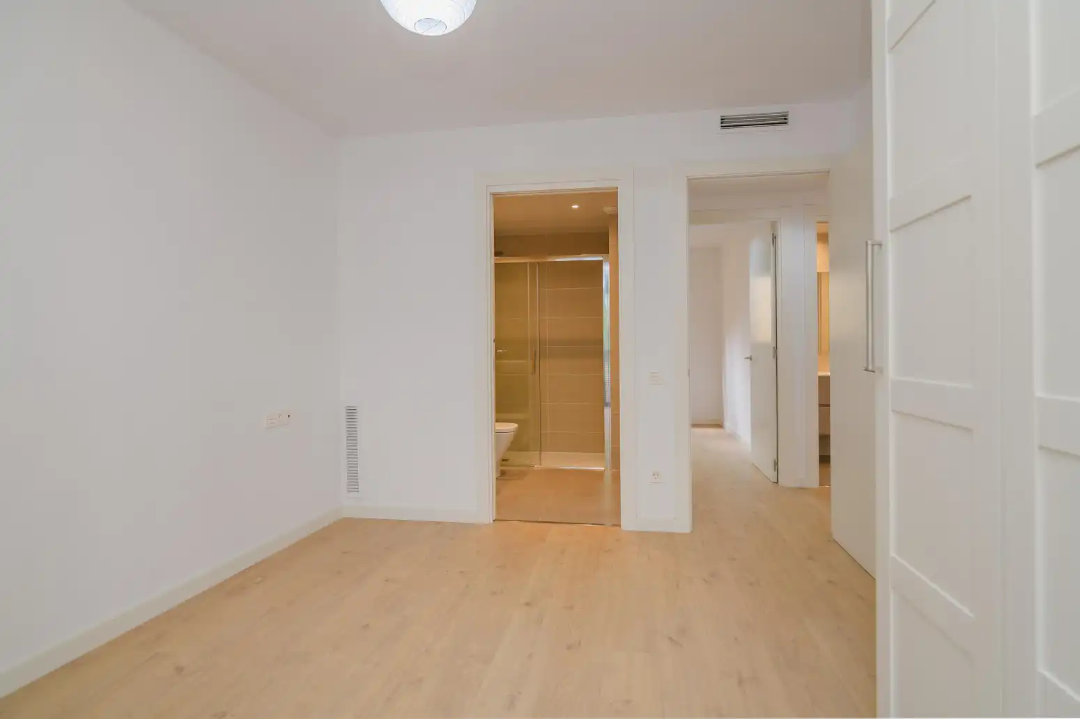 Bedroom of Flat for sale in Sant Boi de Llobregat  with Air Conditioner, Heating and Balcony