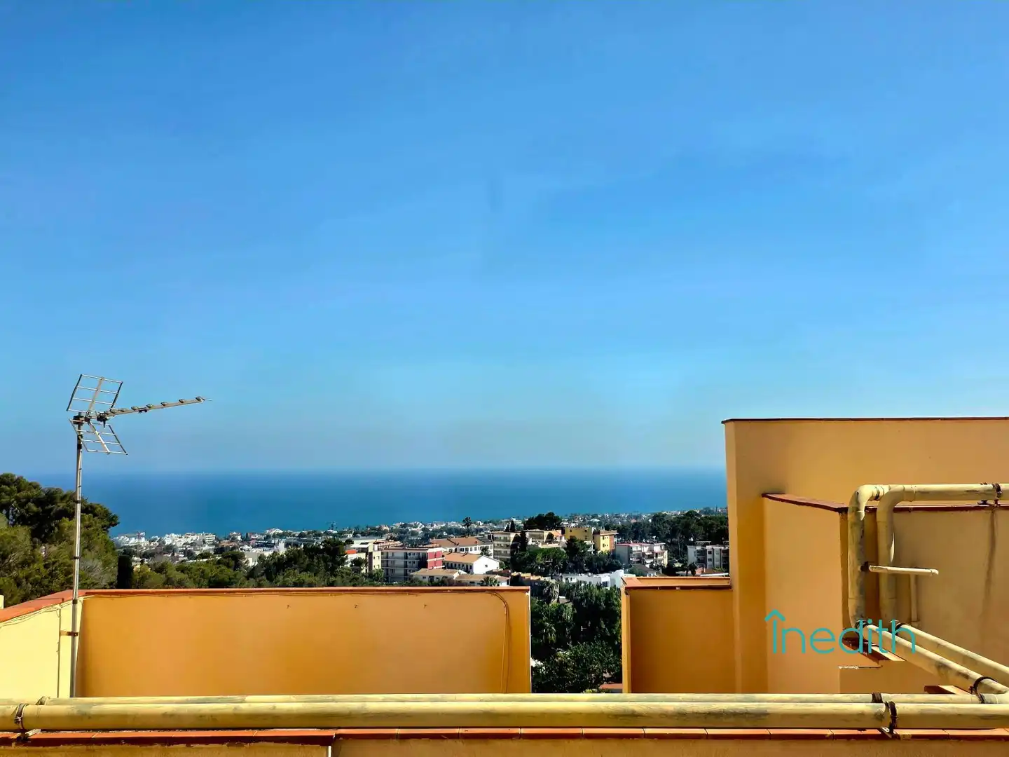 Außenansicht von Wohnung zum Verkauf in Sant Pere de Ribes mit Klimaanlage, Heizung und Terrasse