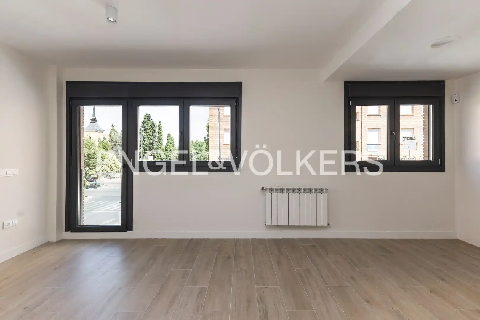 Living room of Flat for sale in Guadalajara  with Heating, Furnished and Balcony