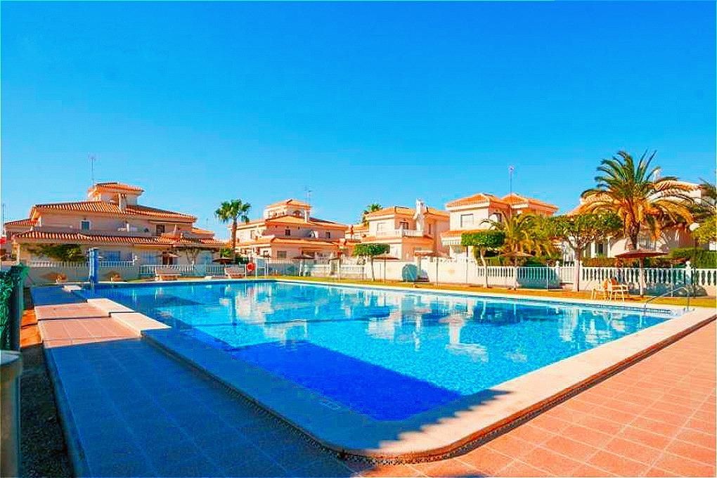 Piscina de Àtic en venda en Orihuela amb Aire condicionat, Terrassa i Piscina