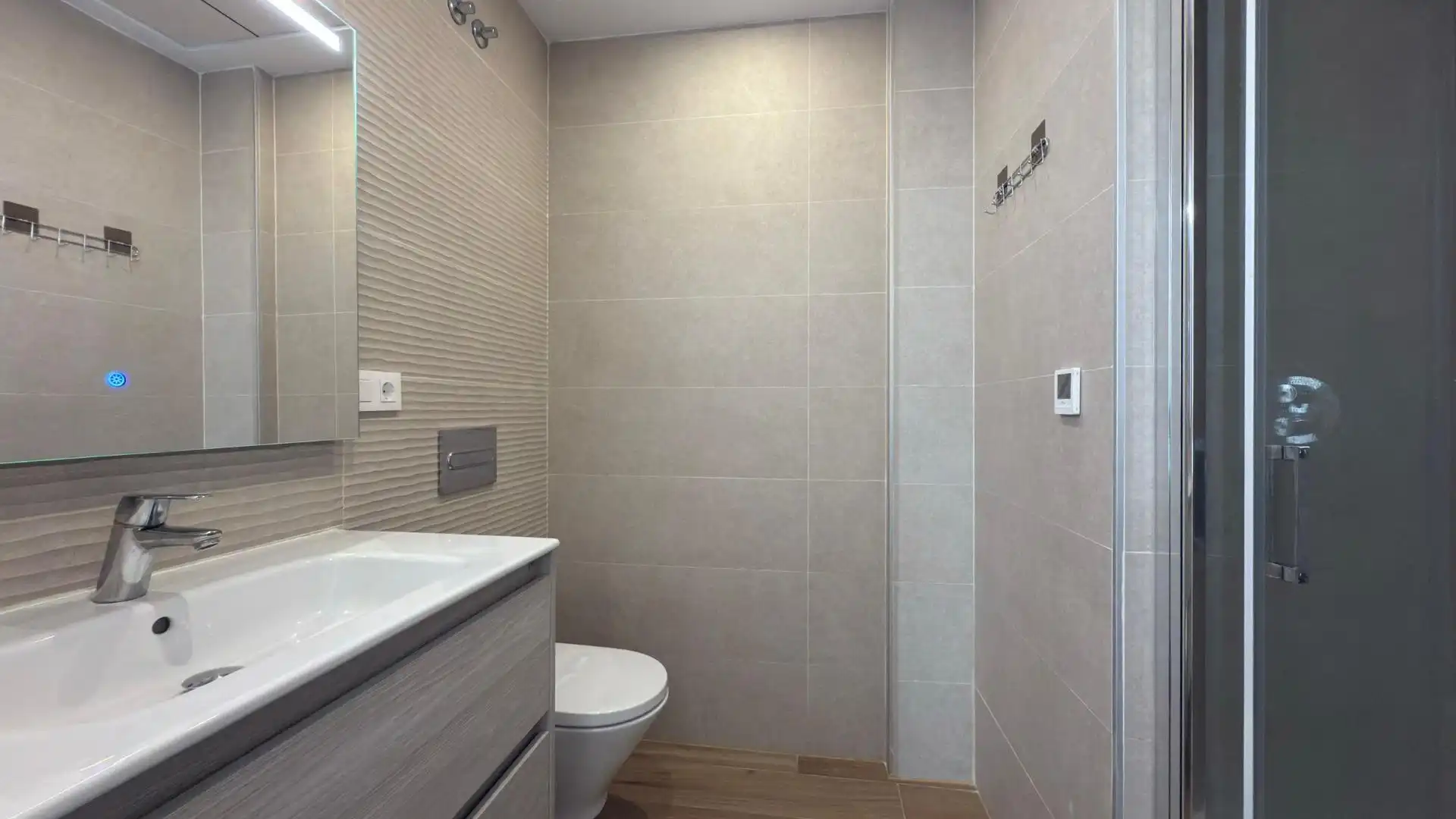 Badezimmer von Dachboden zum Verkauf in Finestrat mit Klimaanlage, Terrasse und Gemeinschaftspool