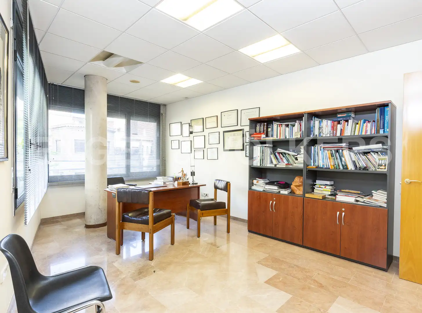 Office for sale in Manresa